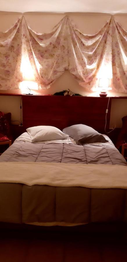 Chez Josie, Gîte et jardin privé, indépendant, calme, parking gratuit, Francheville  Exterior foto
