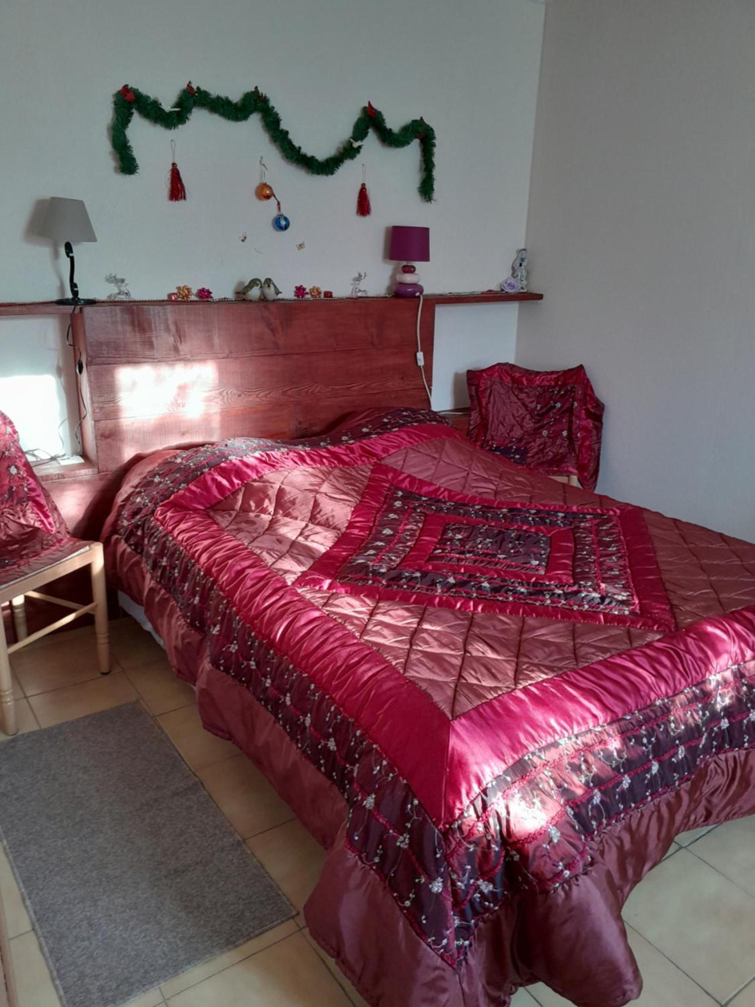 Chez Josie, Gîte et jardin privé, indépendant, calme, parking gratuit, Francheville  Exterior foto